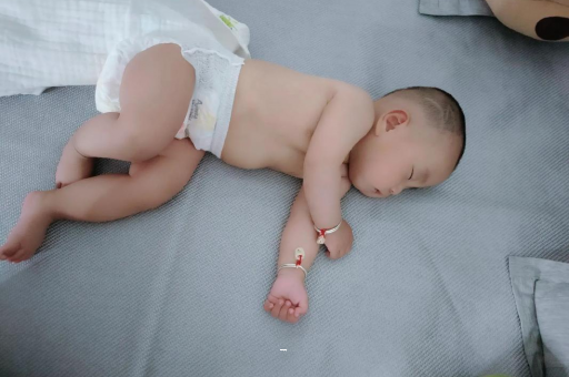 靖江宝宝短发型女